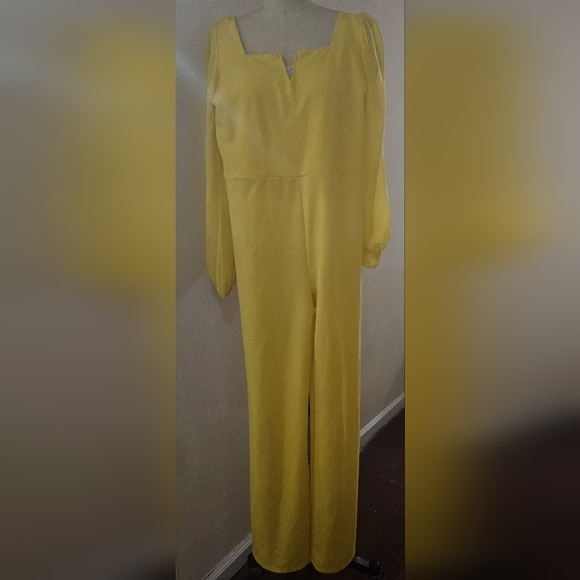 Womens jumpsuit size medium yellow long sleeves - Picture 3 of 6